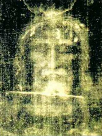 Rosto de Jesus Cristo gravado milagrosamente no "Santo Sudário"